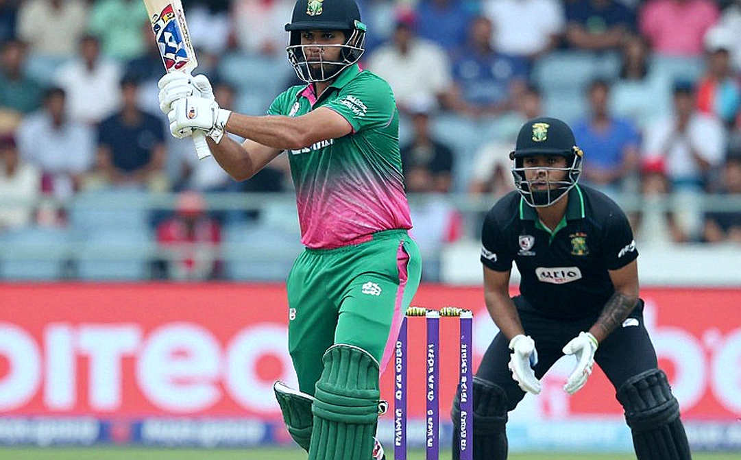 डार्सी ब्राउन का WBBL|12 से बाहर होना: एडिलेड स्ट्राइकर्स की पेस गहराई और एक 23 वर्षीय तेज़ गेंदबाज़ की करियर राह